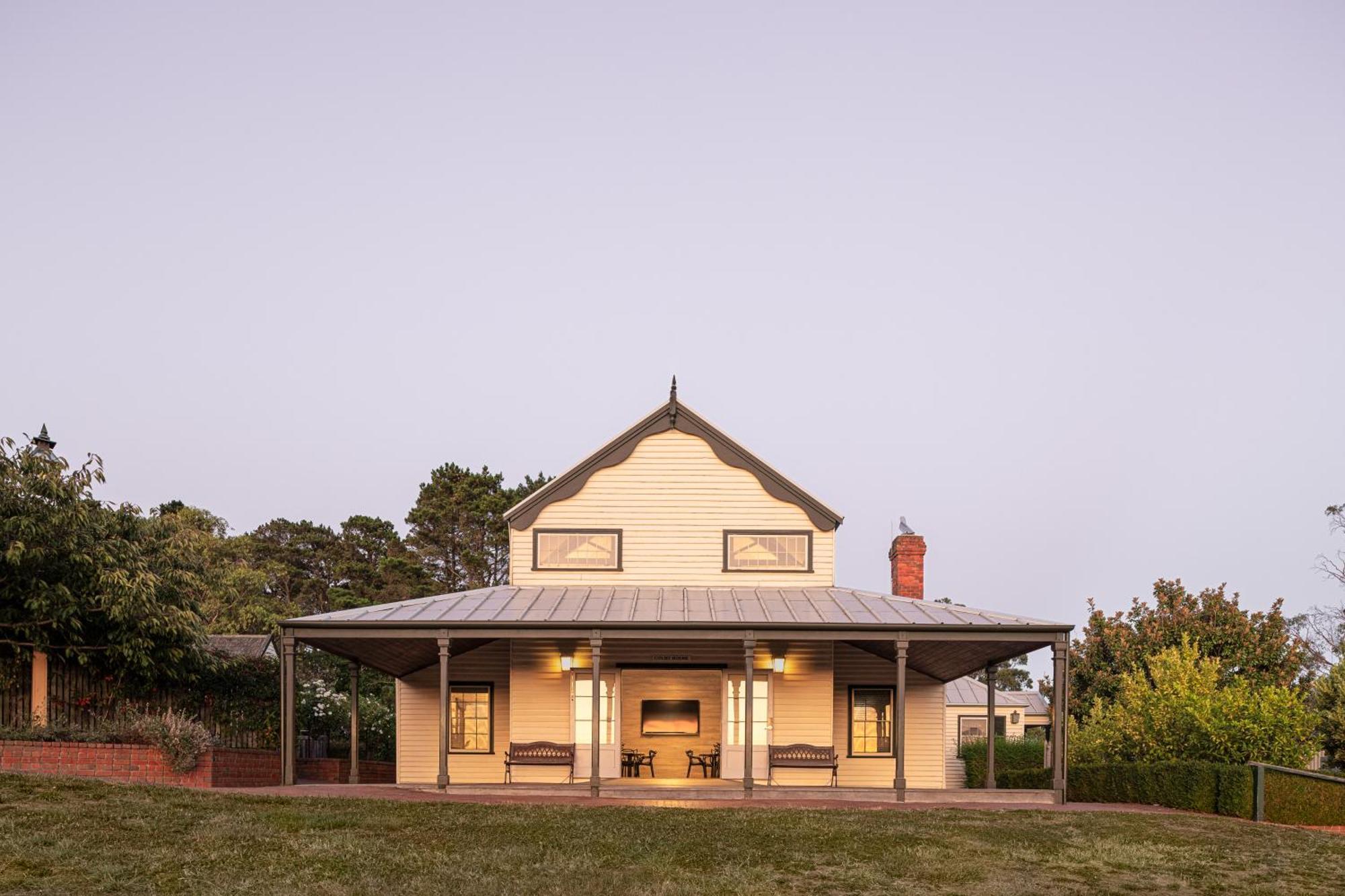Sovereign Hill Hotel Баларат Екстериор снимка