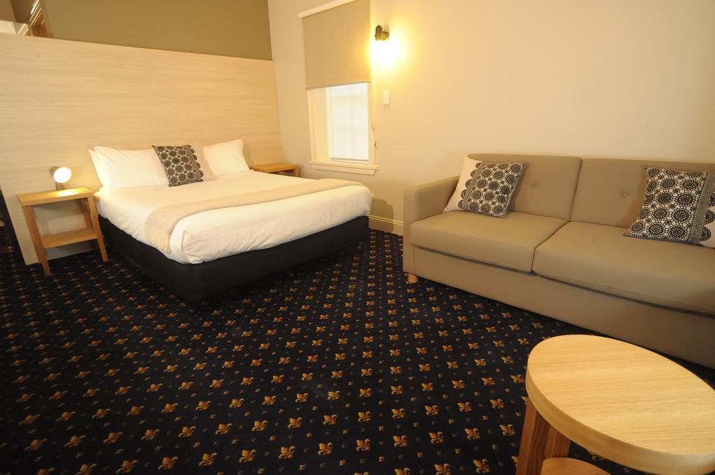 Sovereign Hill Hotel Баларат Екстериор снимка